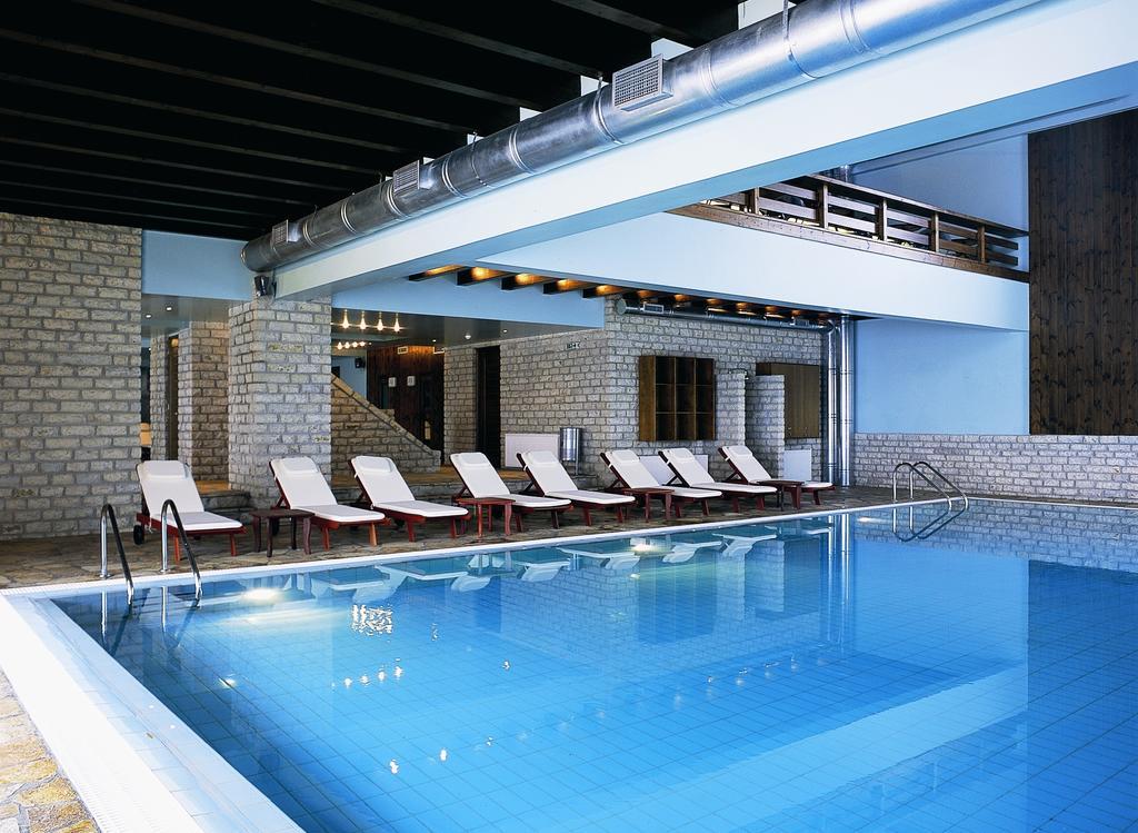 Avaris Hotel Karpenísion Exterior foto